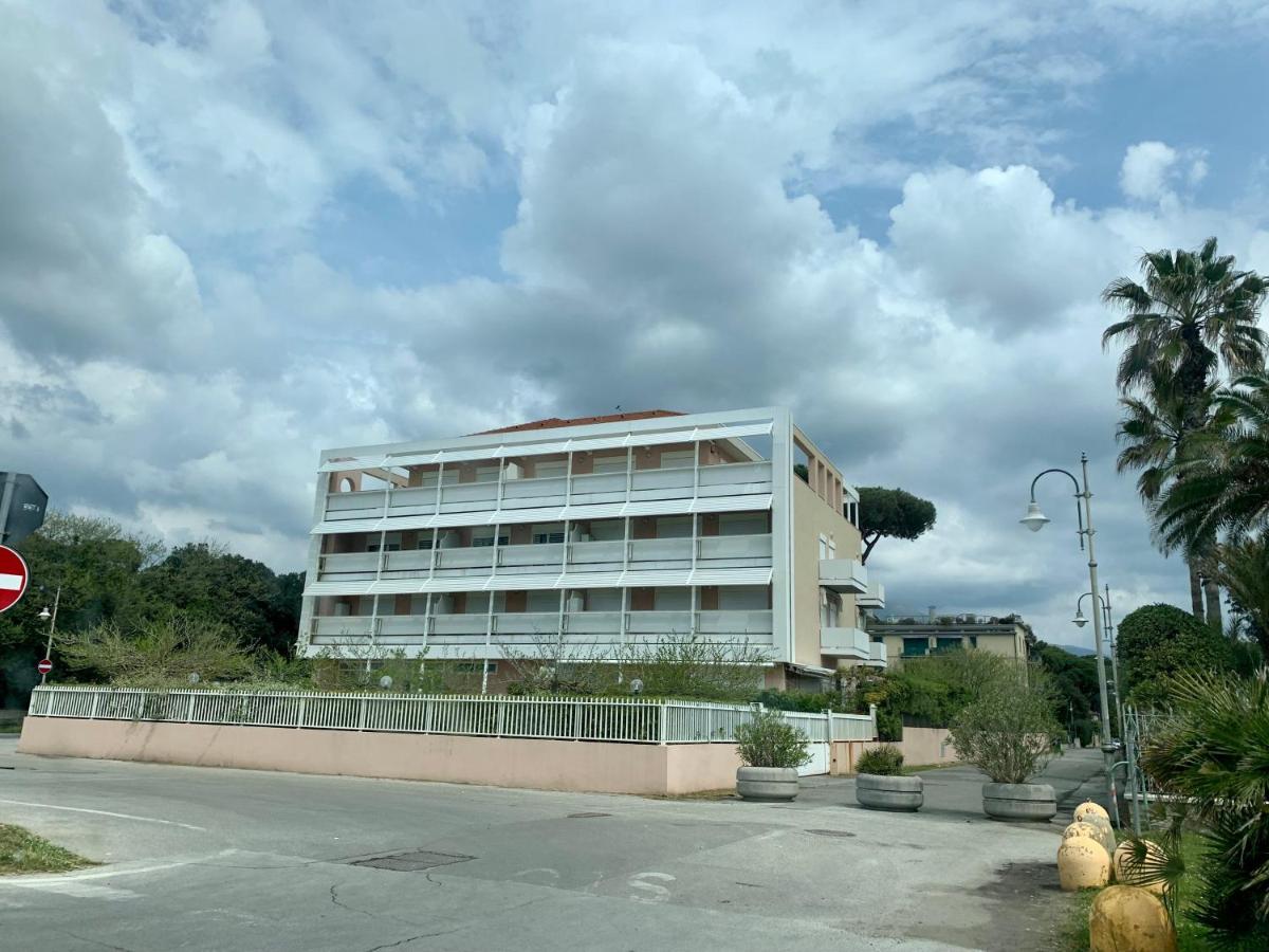 מרינה די פיאטרסנטה Casa Sul Mare- House On The Sea- Versilia מראה חיצוני תמונה